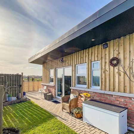 Orchard Chalet Arnhall Екстериор снимка
